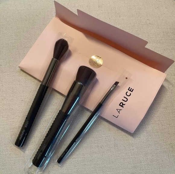 New. Luxury LaRuce Brush Set - Picture 4 of 6